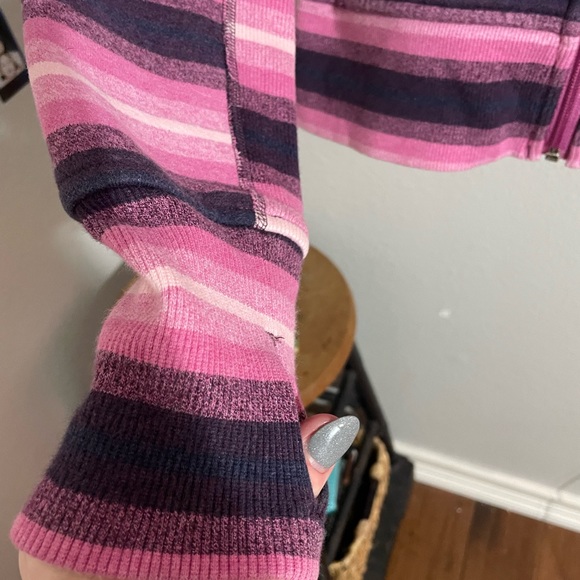 Lululemon scuba hoodie, striped pink. Ombre, smoky rose vintage. Size 6 - Picture 6 of 9